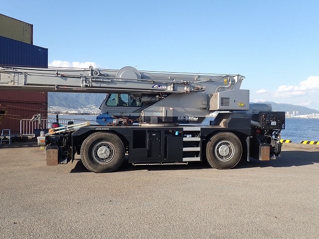 ラフテレーンクレーン Rough Terrain Crane