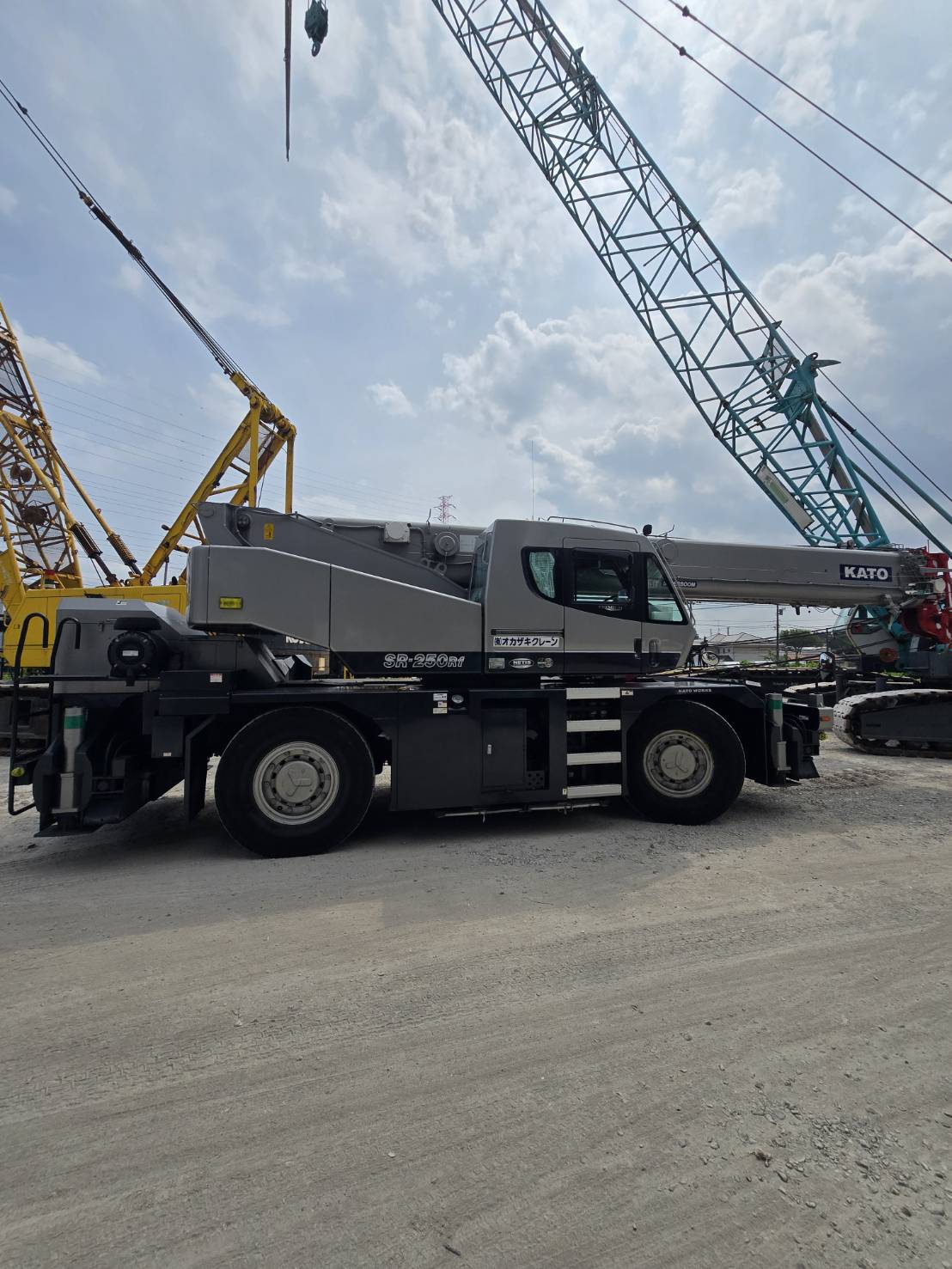 ラフテレーンクレーン Rough Terrain Crane